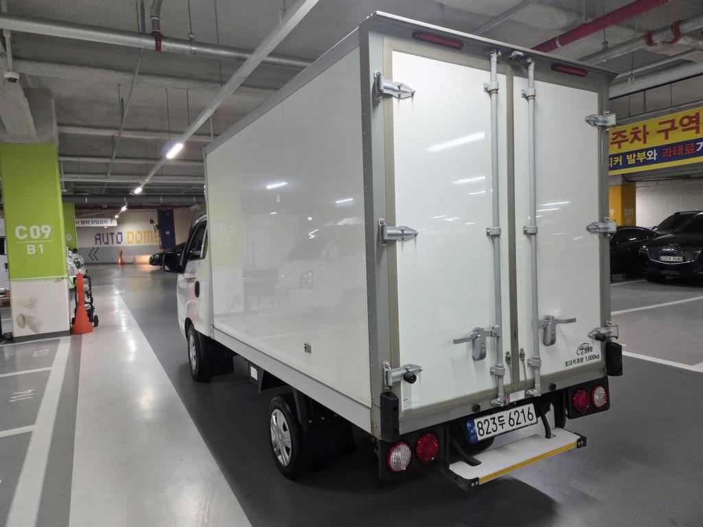 Small Truck Freezer Box(High Deck) - Vista 7