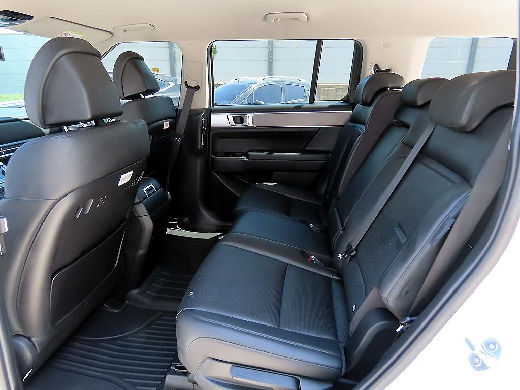HYUNDAI Santa Fe - Vista 6