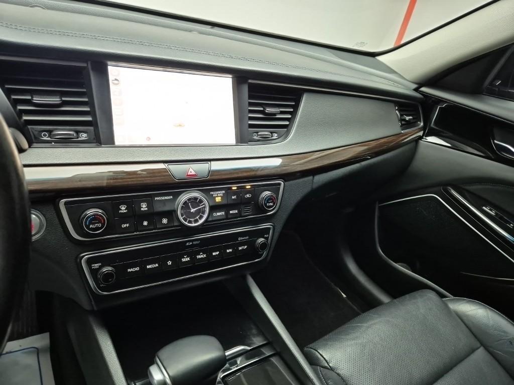 KIA K7 - Vista 9