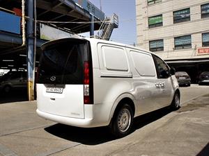 HYUNDAI Staria - Vista 8