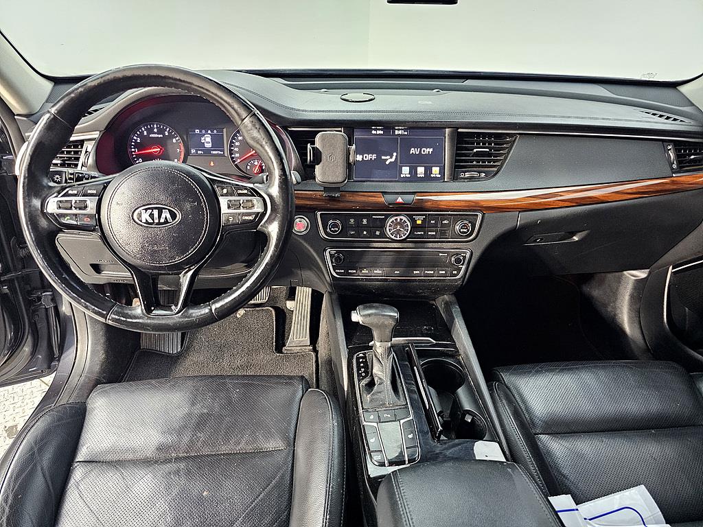KIA K7 - Vista 5