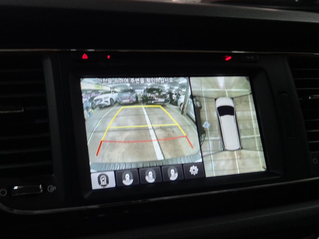 KIA Carnival - Vista 12