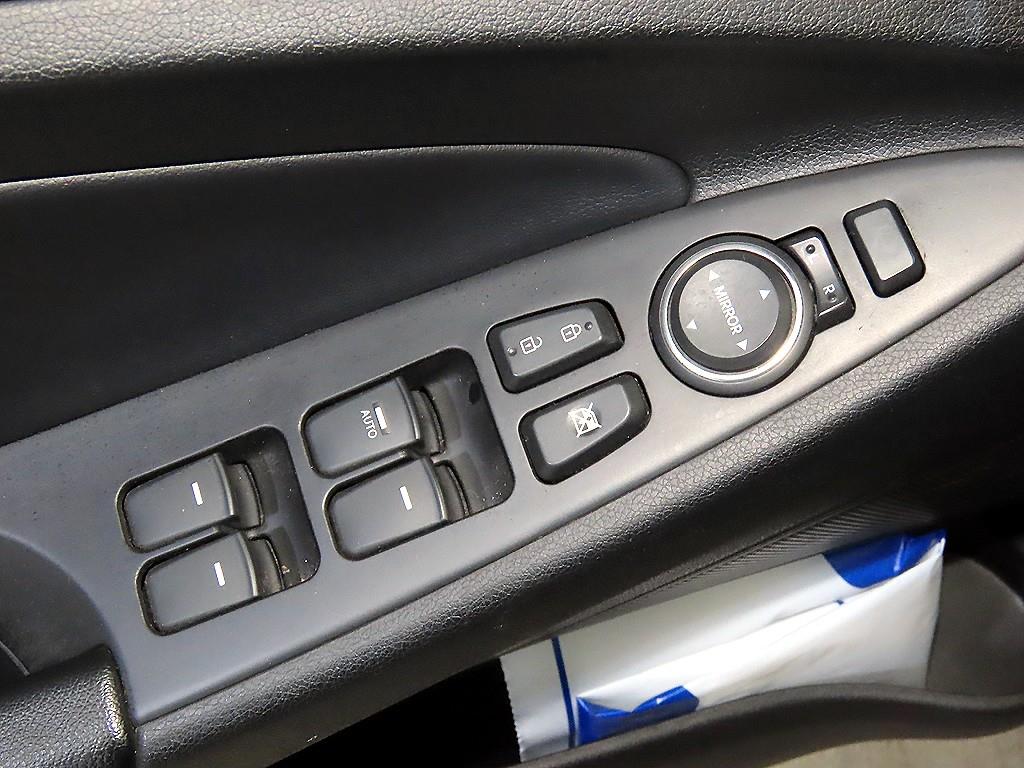 HYUNDAI Sonata 2012 Negro - Importación desde Corea - HF Imports Iquique - Foto 13