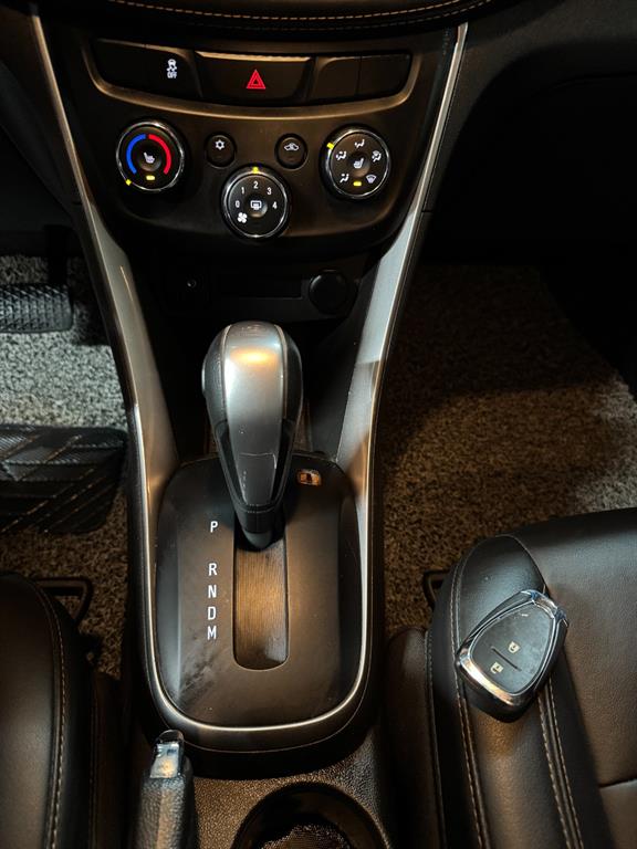 Chevrolet Trax 2020 Gris - Importación desde Corea - HF Imports Iquique - Foto 13