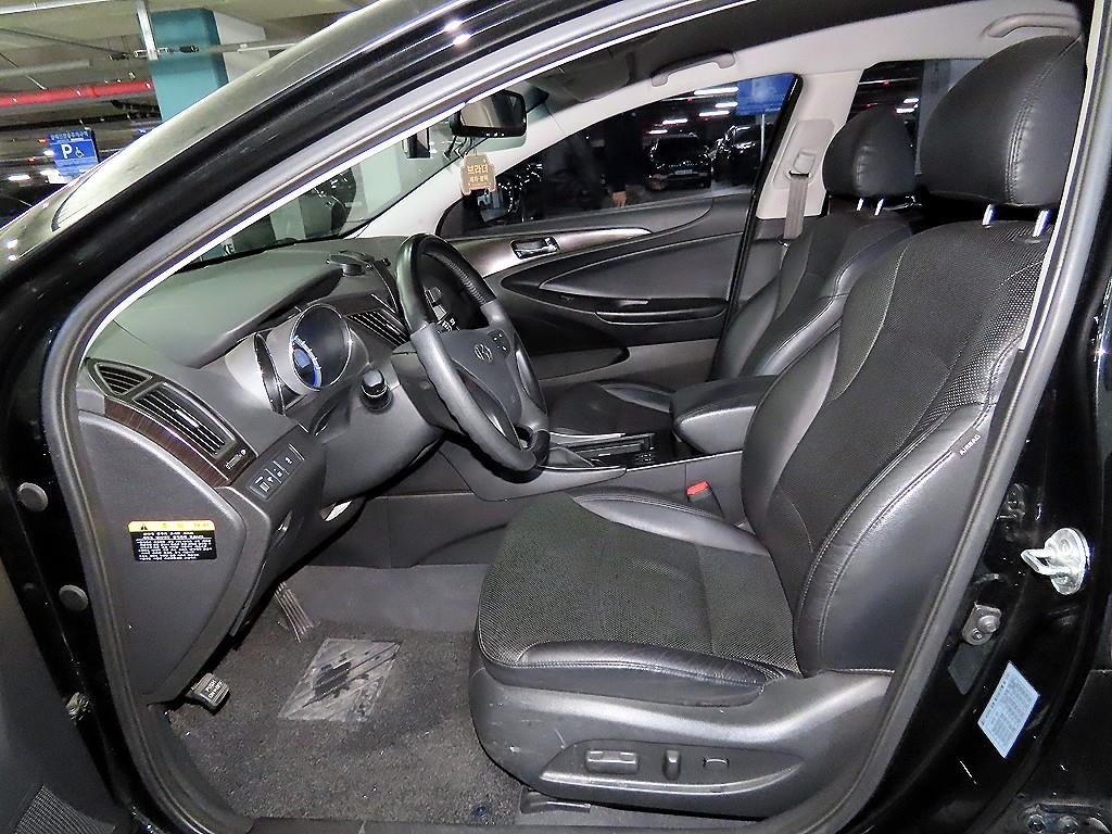 HYUNDAI Sonata - Vista 6
