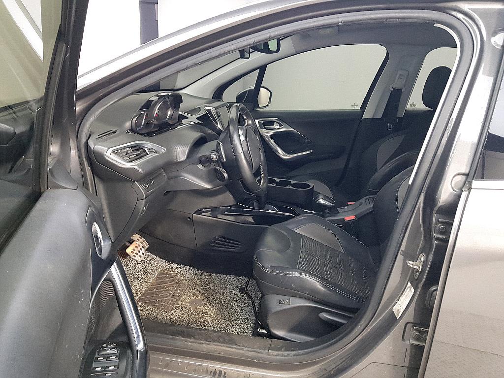 Peugeot 2008 - Vista 8