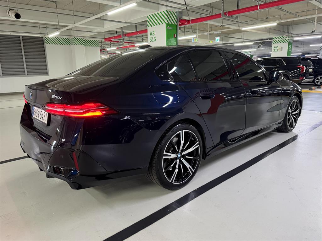 BMW 5 Series - Vista 4