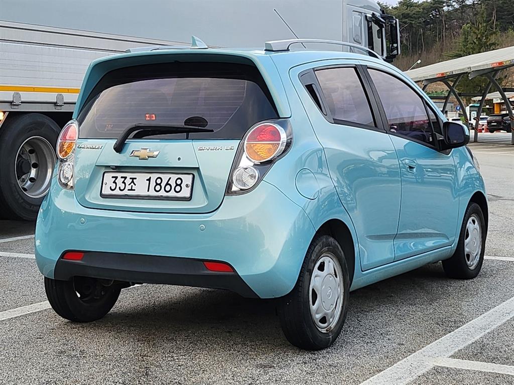 Chevrolet Spark - Vista 5