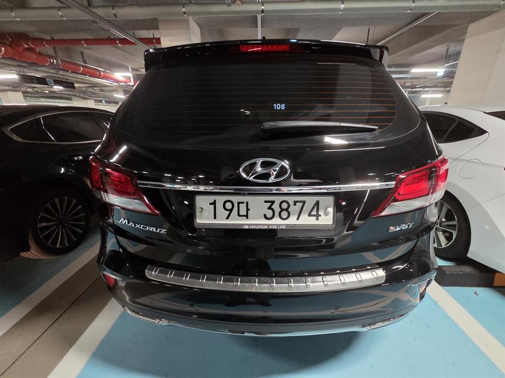 HYUNDAI Maxcruz - Vista 2