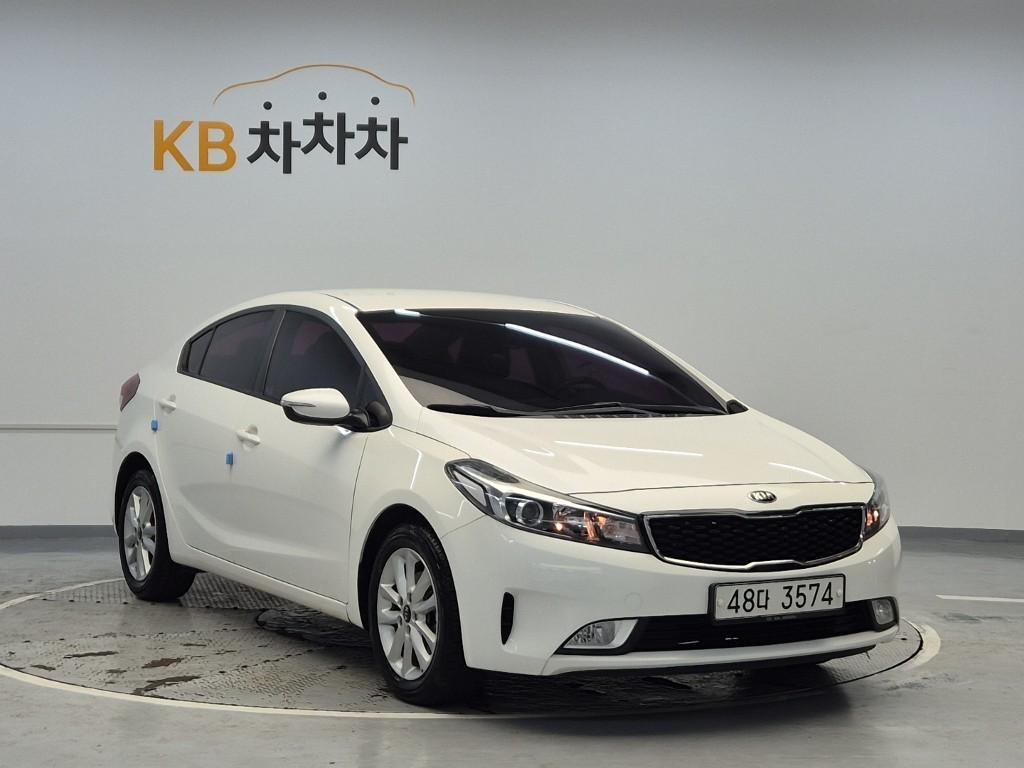 KIA K3 - Vista 3
