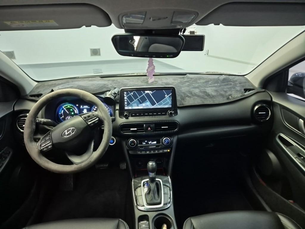 HYUNDAI Kona - Vista 7