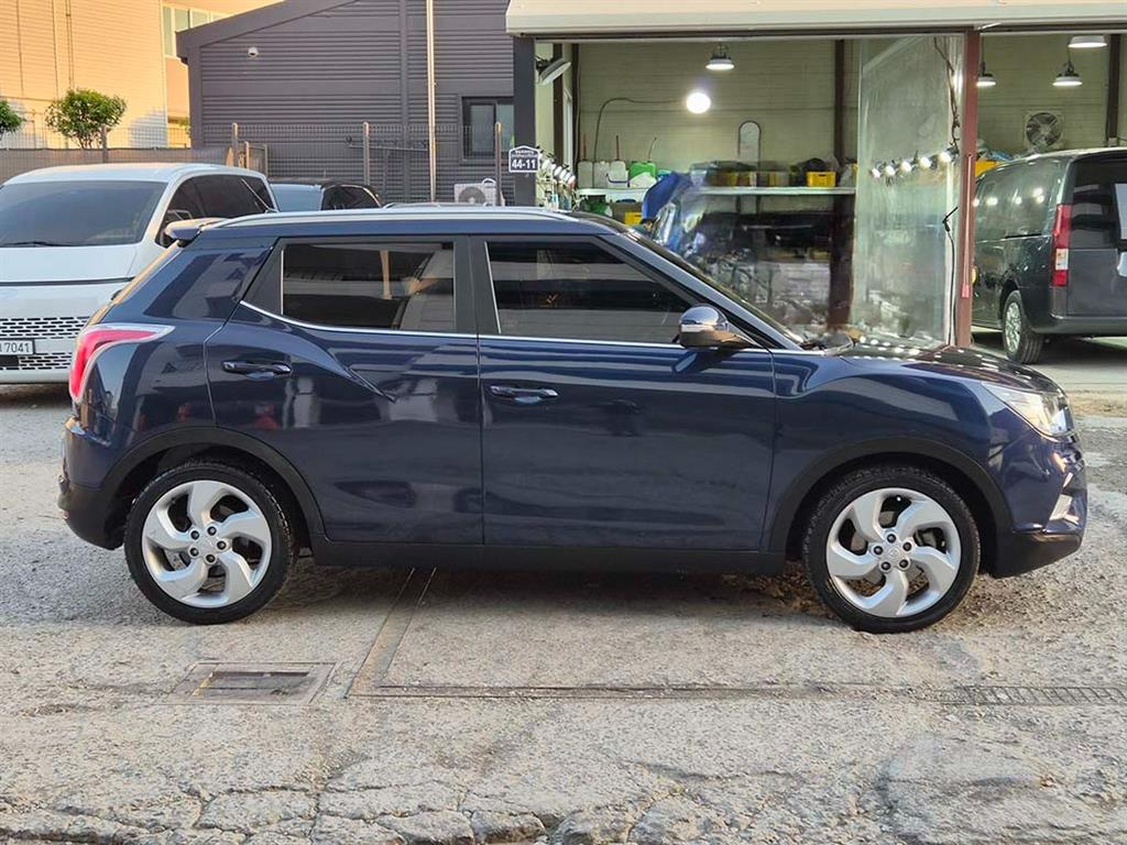 Ssangyong Tivoli - Vista 3