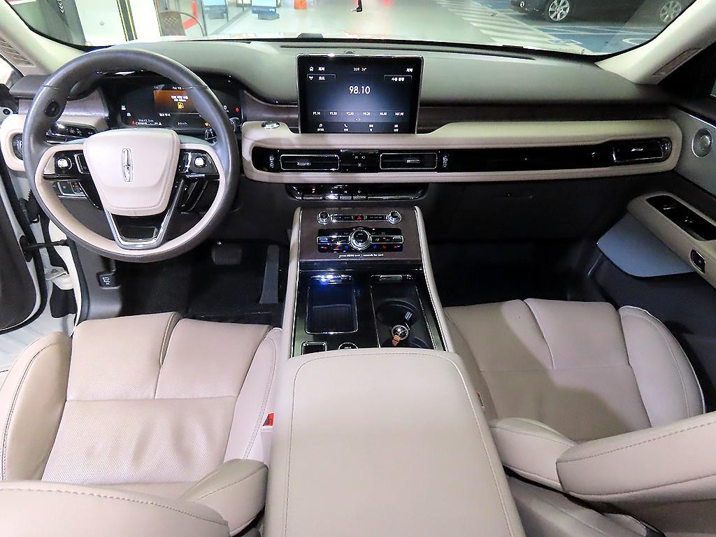 Lincoln Aviator - Vista 10