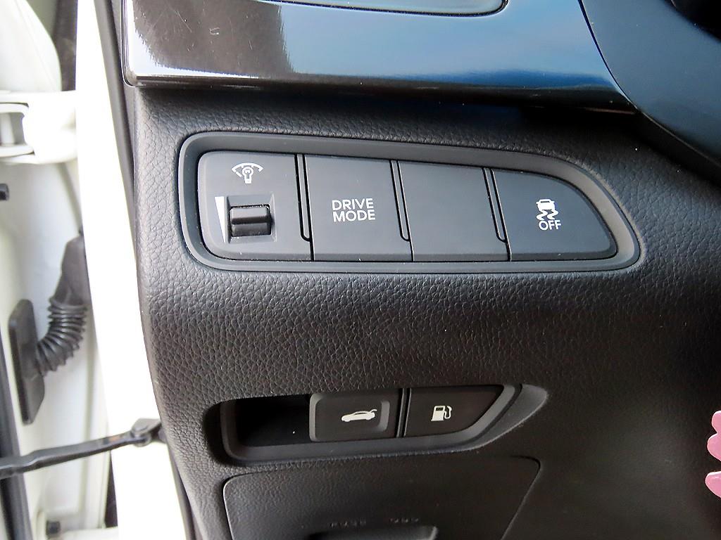 HYUNDAI Grandeur - Vista 12