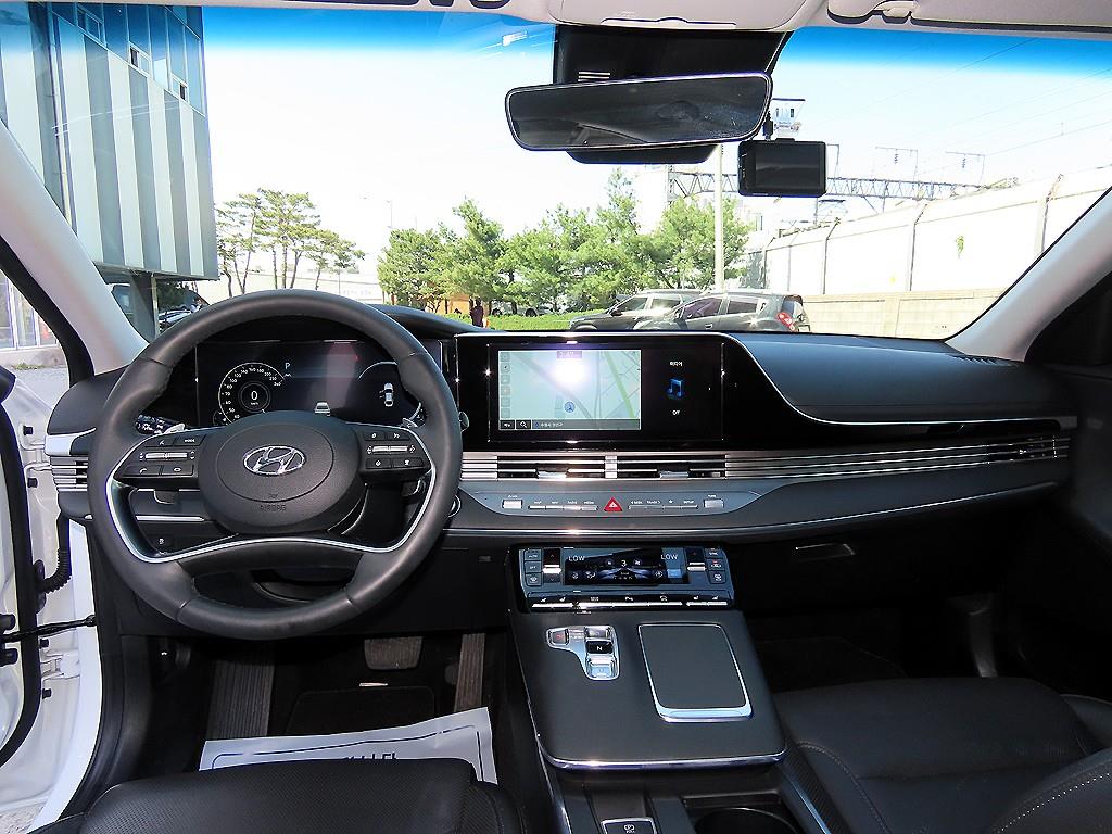 HYUNDAI Grandeur - Vista 7