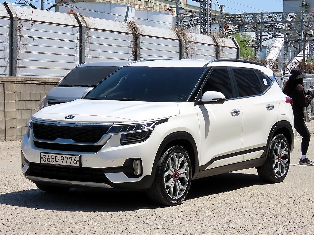 KIA Seltos - Vista 2