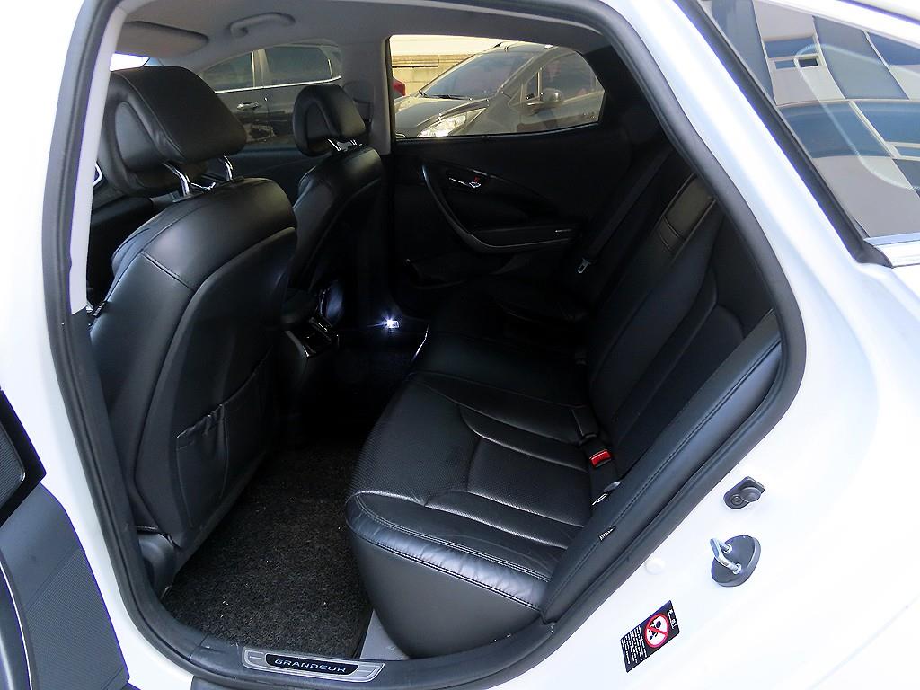 HYUNDAI Grandeur - Vista 6