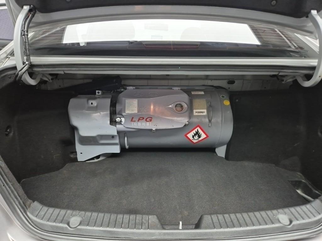HYUNDAI Sonata 2012 Gris - Importación desde Corea - HF Imports Iquique - Foto 17