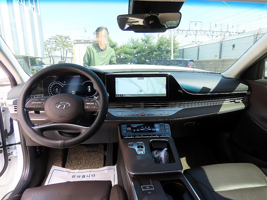HYUNDAI Grandeur - Vista 7