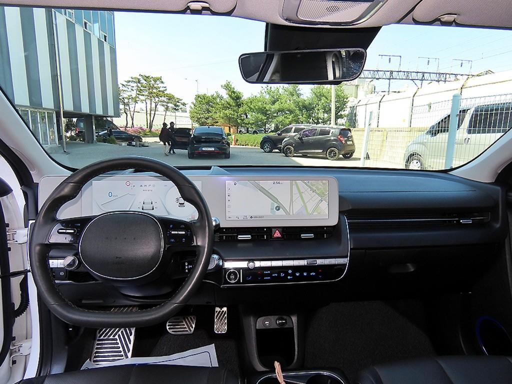 HYUNDAI Ioniq 5 - Vista 7
