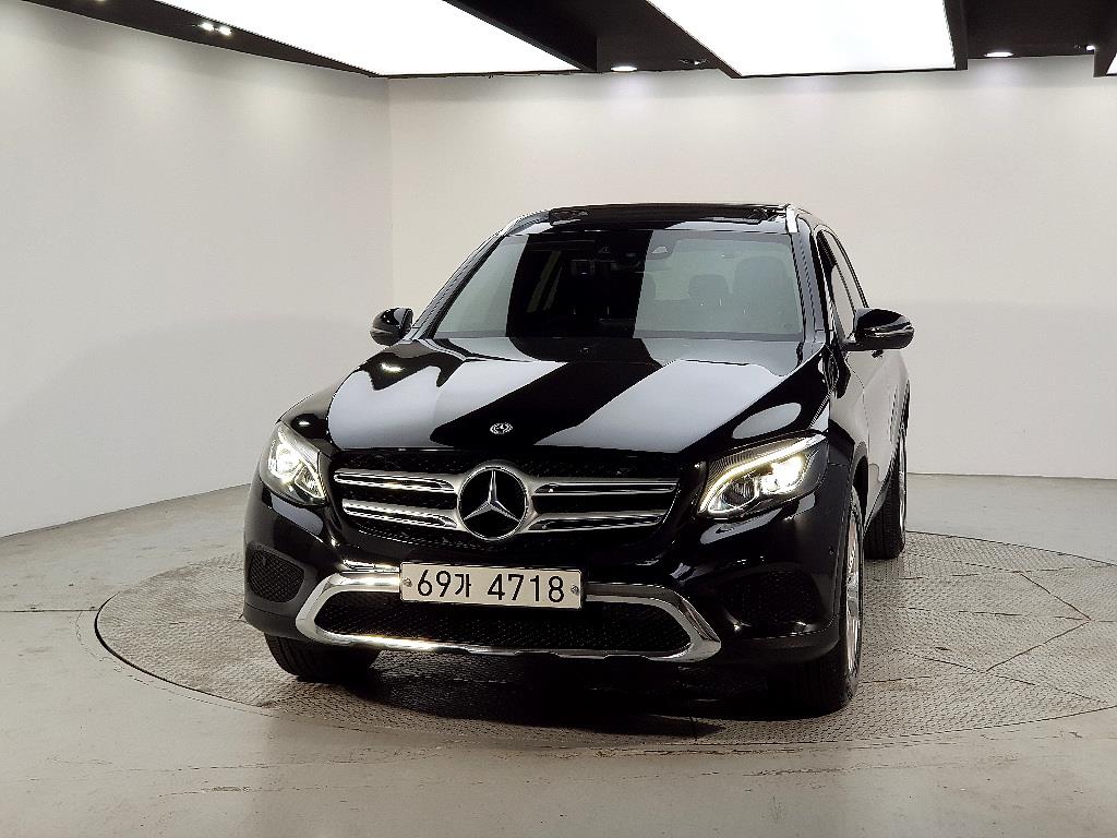 Mercedes Benz GLC Class - Vista 2