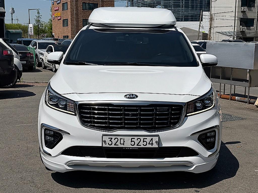 KIA Carnival 2019 Blanco - Importación desde Corea - HF Imports Iquique - Foto 1