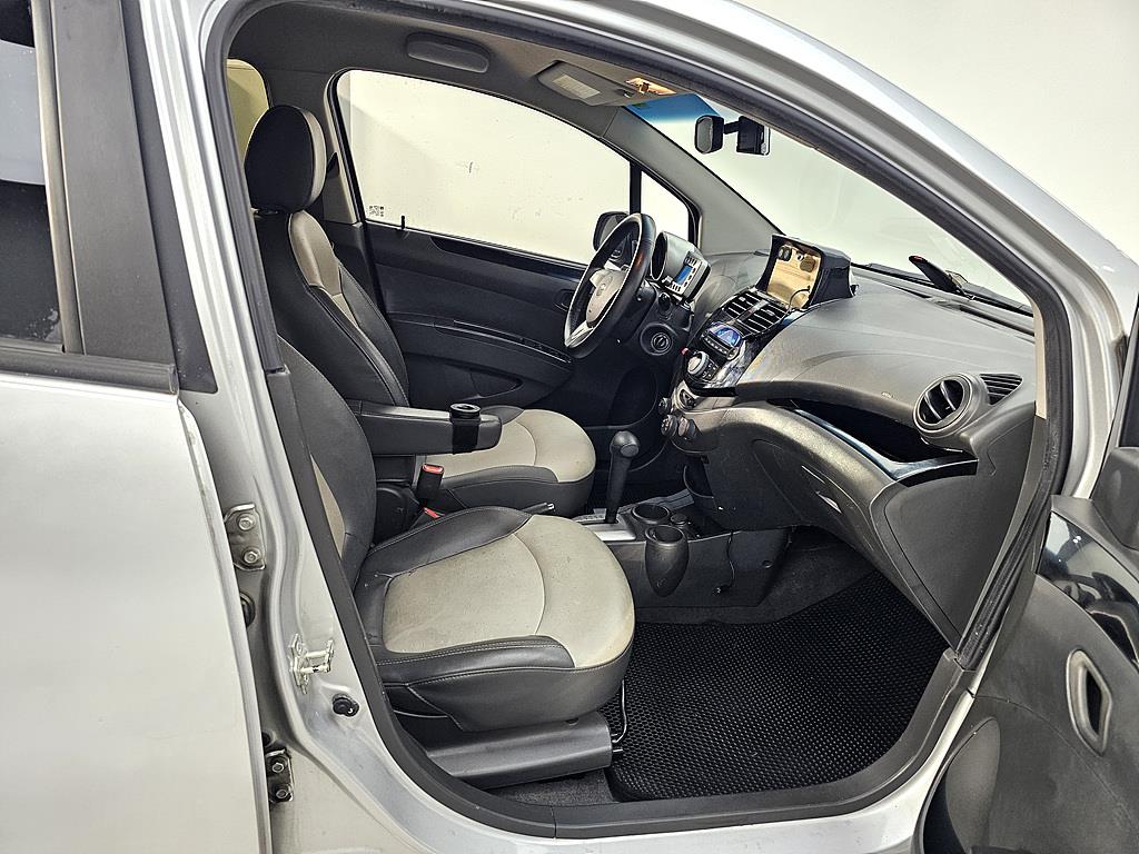 Chevrolet Spark - Vista 11