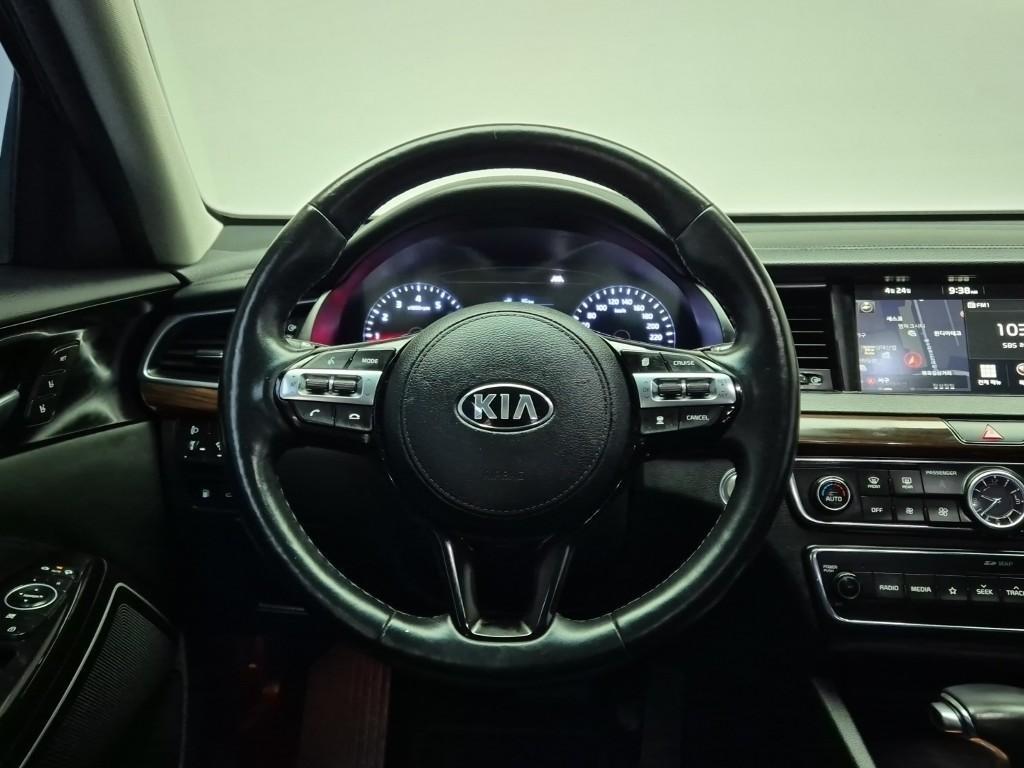 KIA K7 - Vista 9