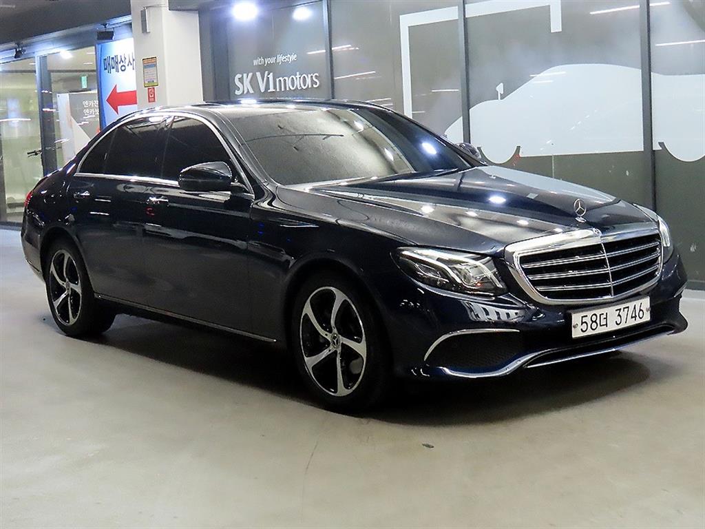 Mercedes Benz E class 2017 Azul - Importación desde Corea - HF Imports Iquique - Foto 1