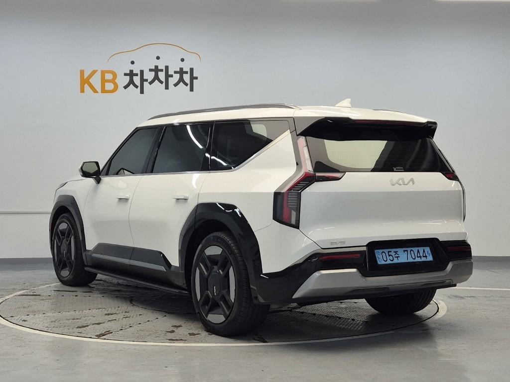 KIA EV9 - Vista 2