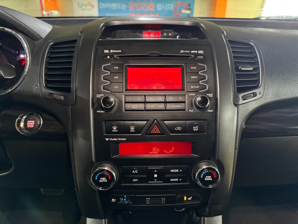 KIA Sorento - Vista 10
