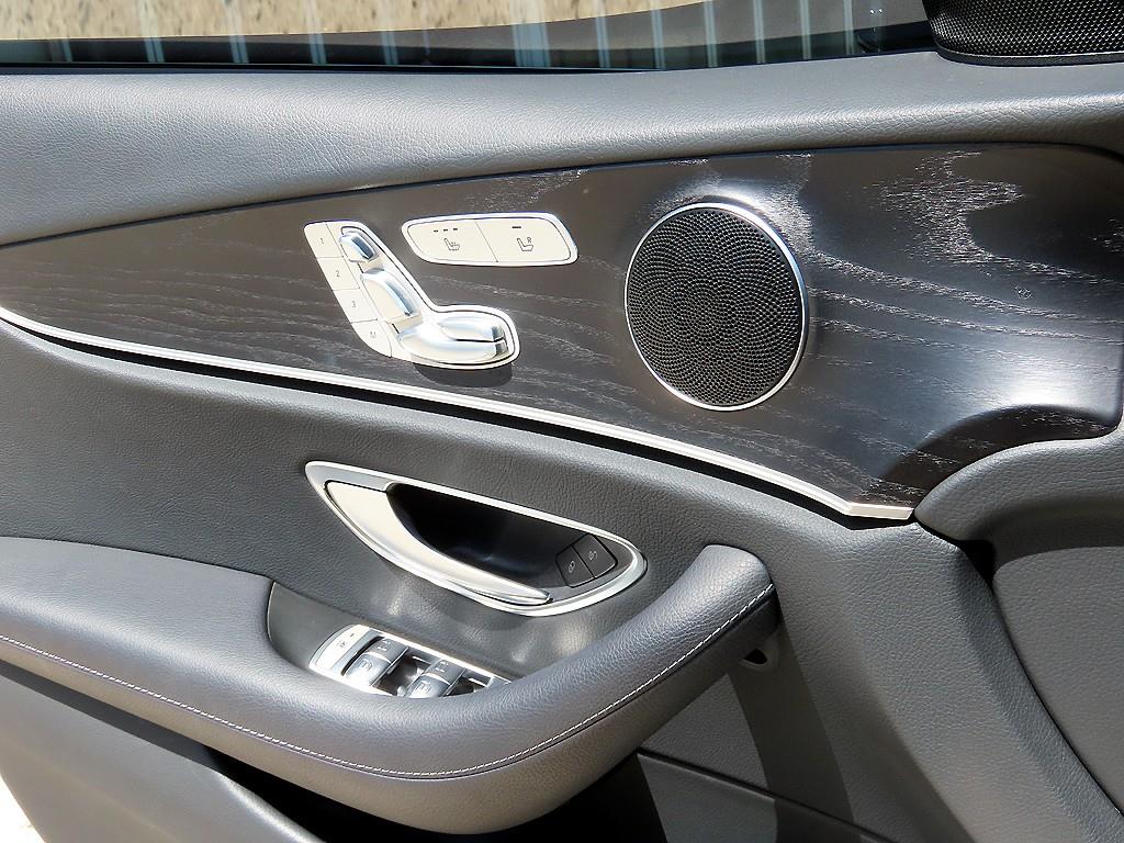 Mercedes Benz E class - Vista 11