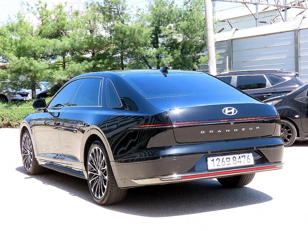 HYUNDAI Grandeur - Vista 3