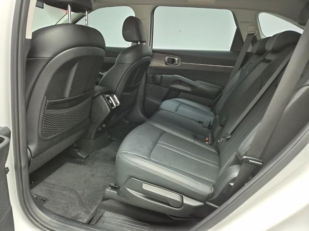 KIA Sorento - Vista 12