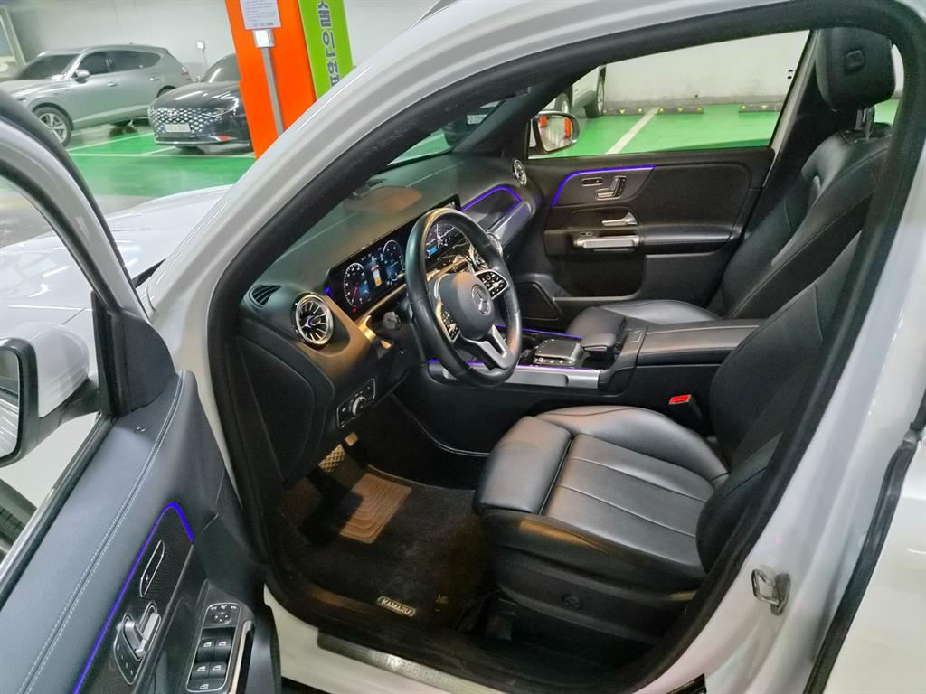 Mercedes Benz GLB Class 2021 Blanco - Importación desde Corea - HF Imports Iquique - Foto 18