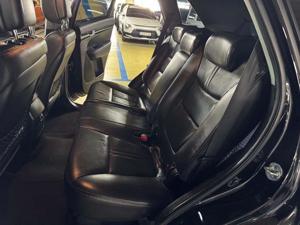 KIA Sorento 2010 Negro - Importación desde Corea - HF Imports Iquique - Foto 17