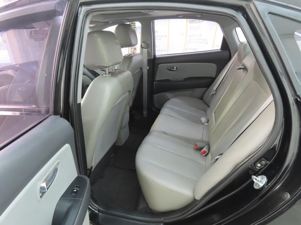 HYUNDAI Avante - Vista 6