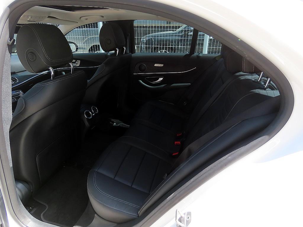 Mercedes Benz E class - Vista 6
