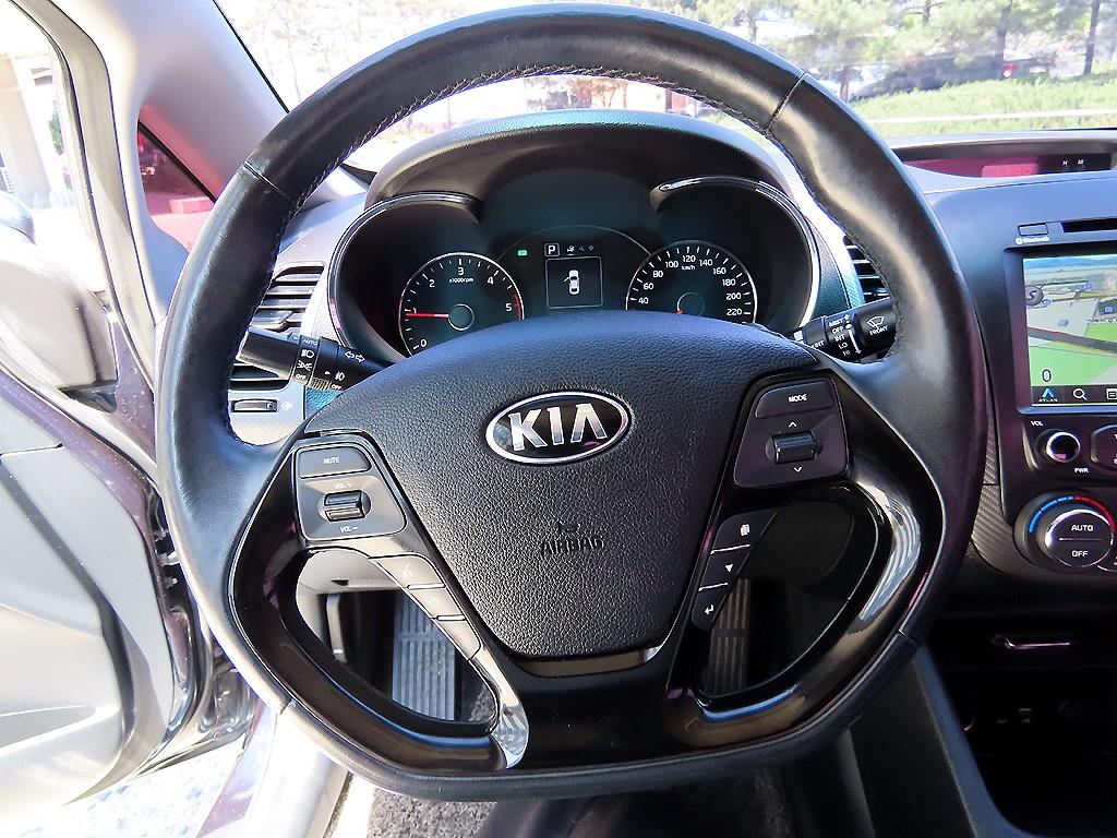 KIA K3 - Vista 8