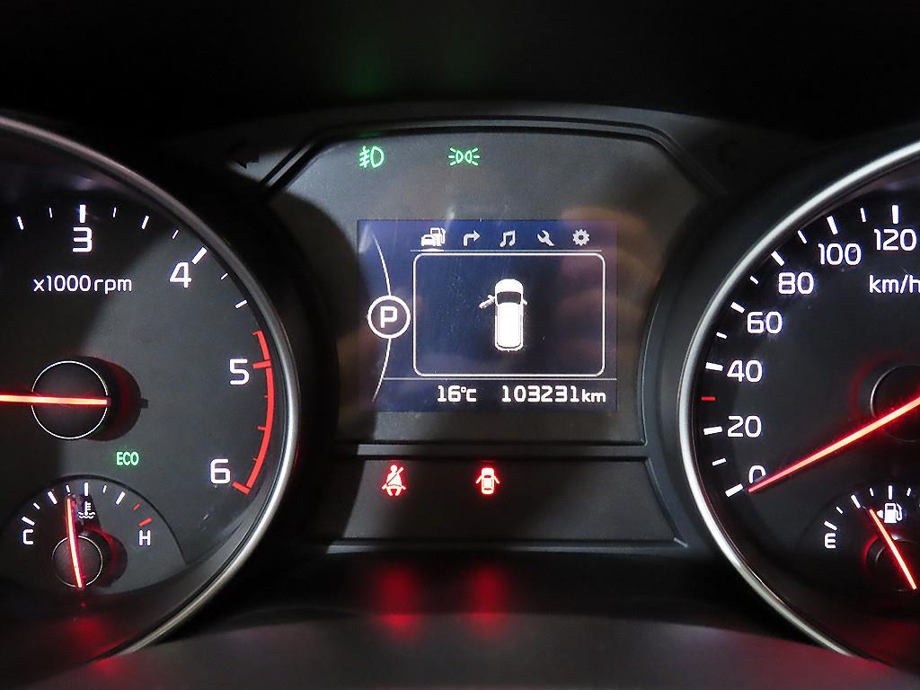 KIA Carnival - Vista 9