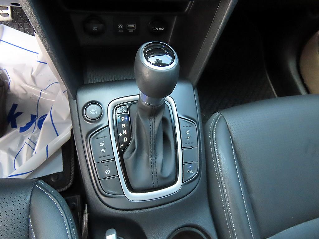 HYUNDAI Kona - Vista 10