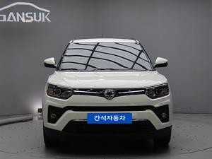 Ssangyong Tivoli - Vista 2