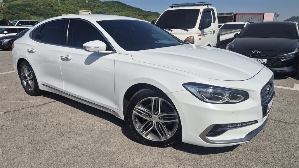 HYUNDAI Grandeur - Vista 3