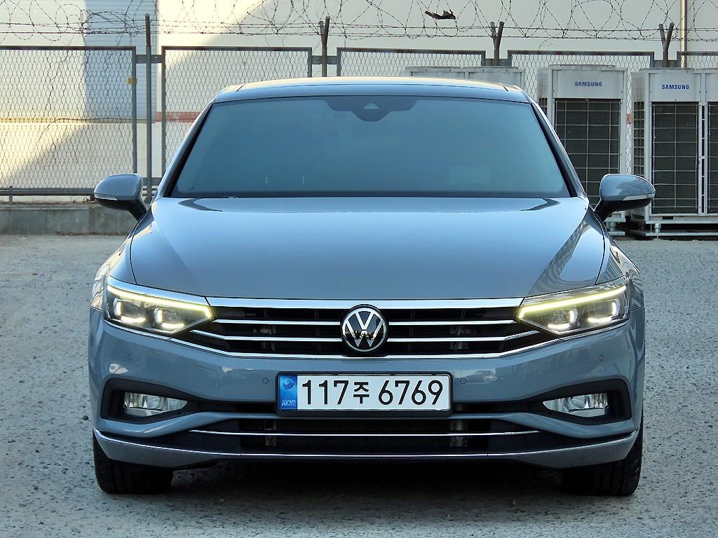 Volkswagen Passat 2022 Gris - Importación desde Corea - HF Imports Iquique - Foto 1