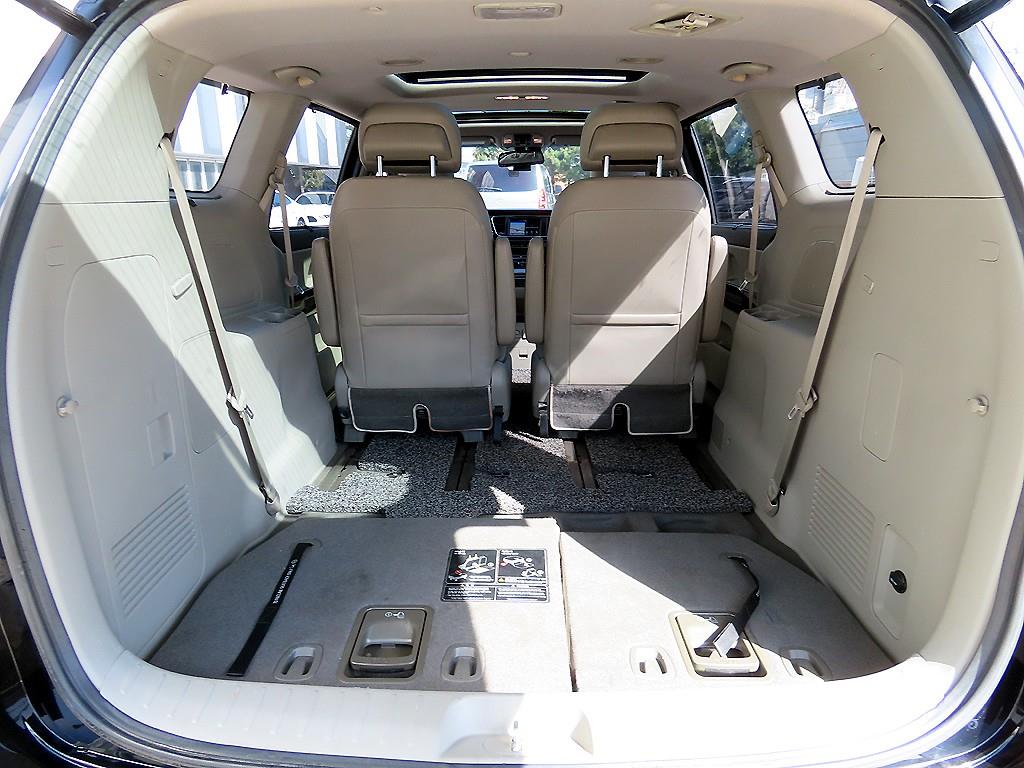 KIA Carnival 2018 Negro - Importación desde Corea - HF Imports Iquique - Foto 17