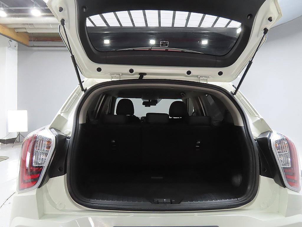 Ssangyong Tivoli 2021 Blanco - Importación desde Corea - HF Imports Iquique - Foto 9