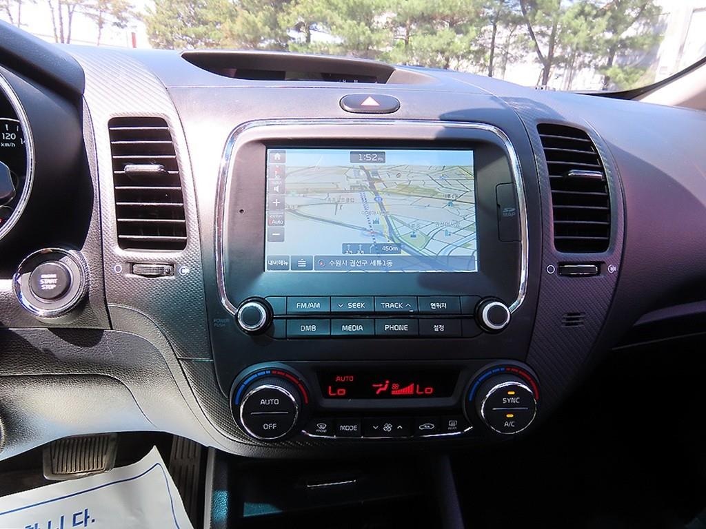 KIA K3 2017 Blanco - Importación desde Corea - HF Imports Iquique - Foto 13