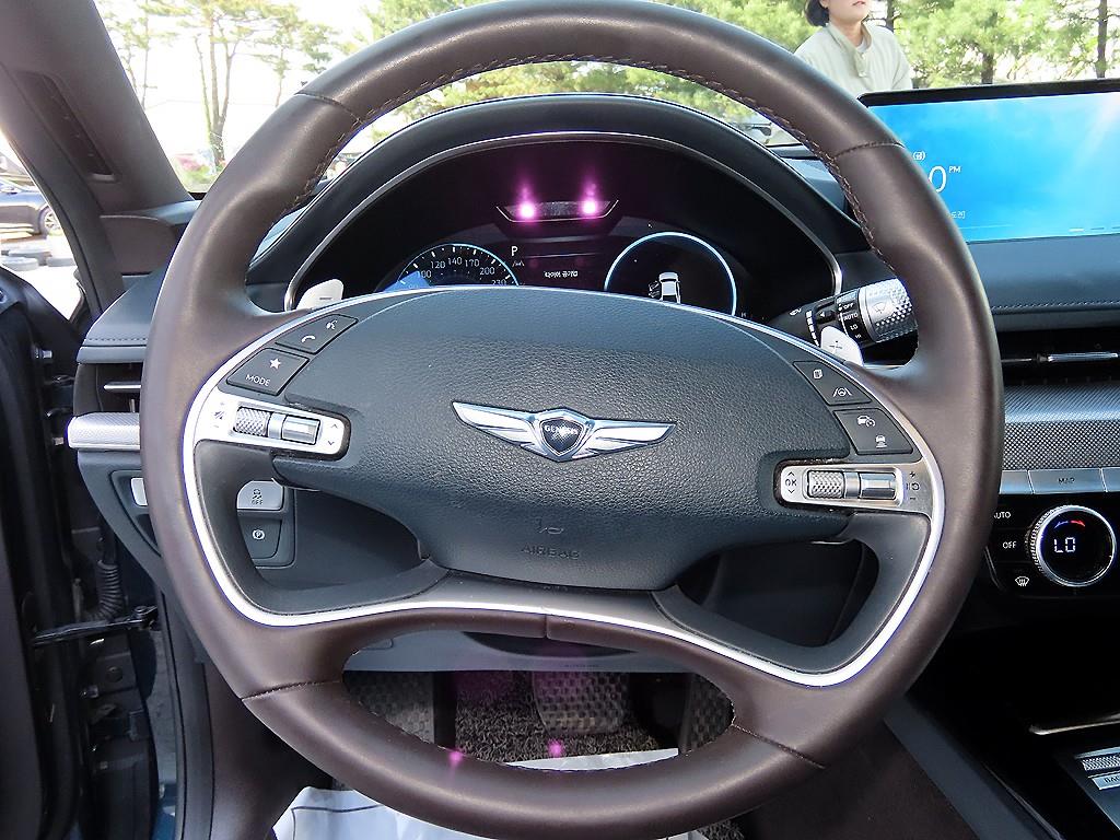 Genesis G80 - Vista 8