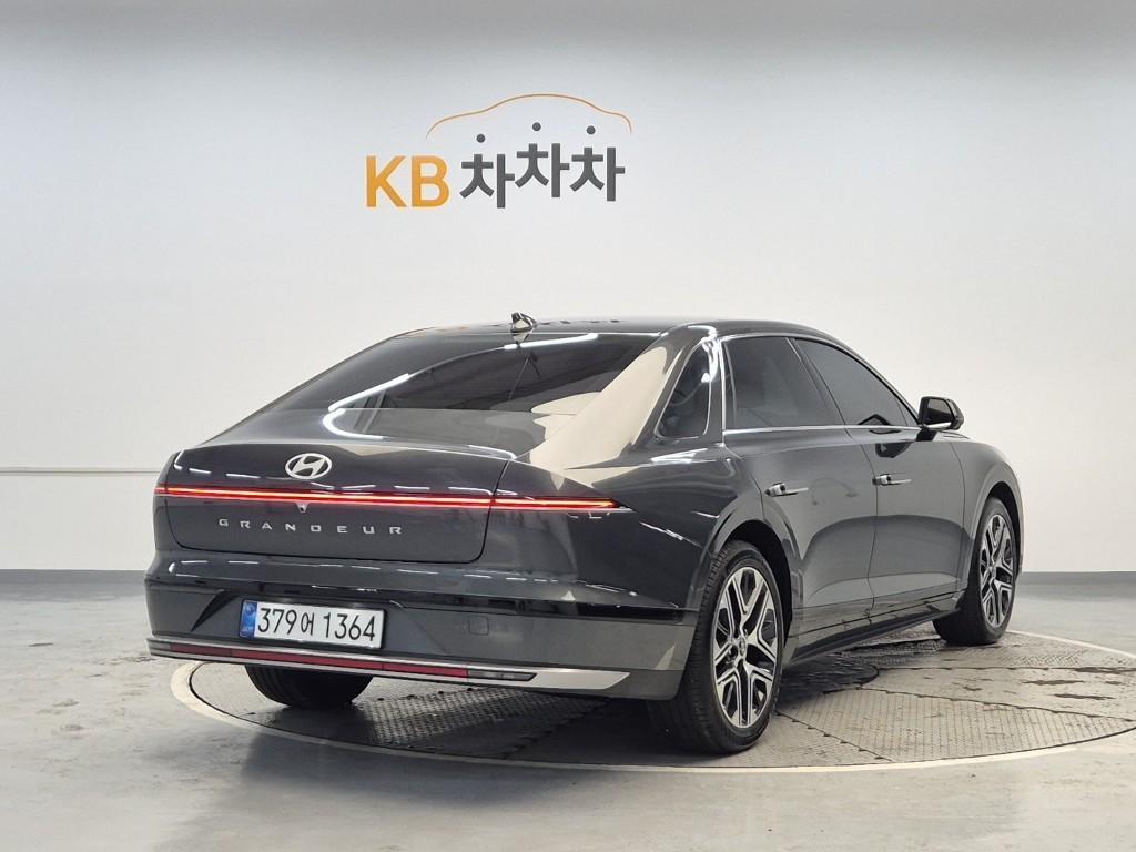 HYUNDAI Grandeur - Vista 3
