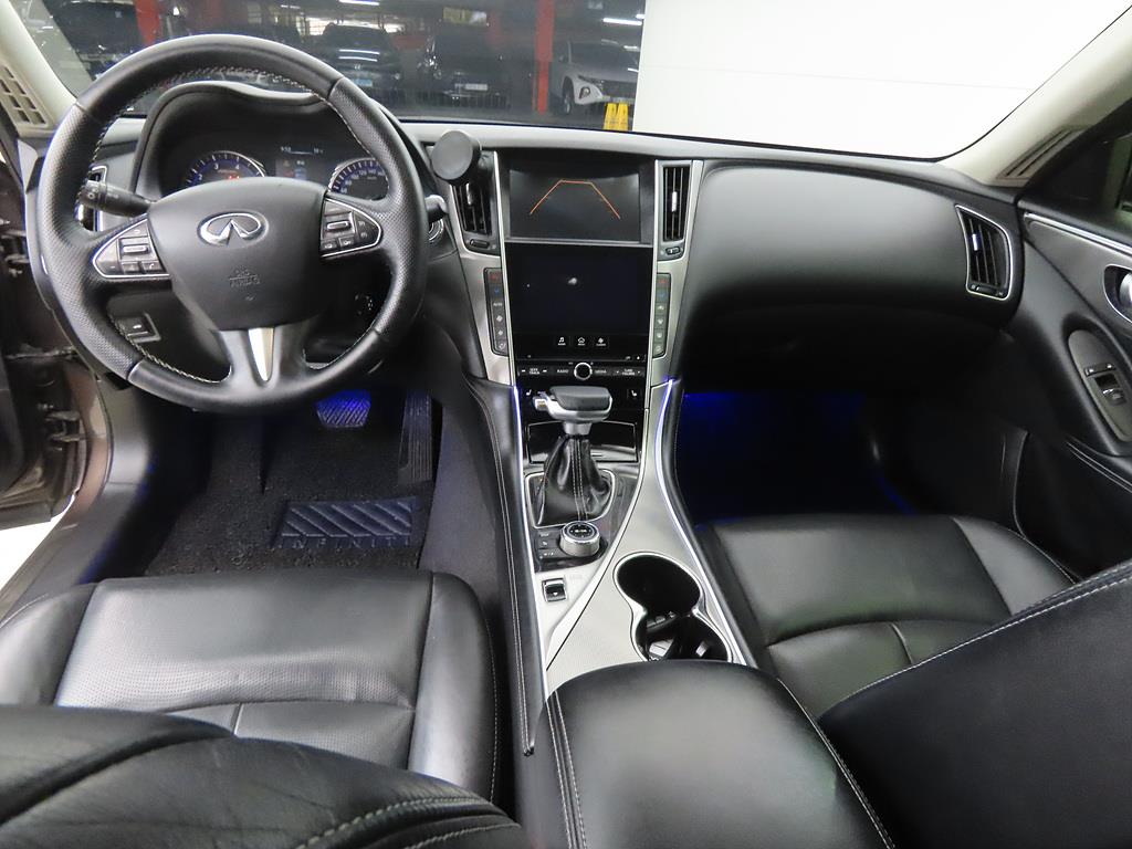 Infiniti Q - Vista 7